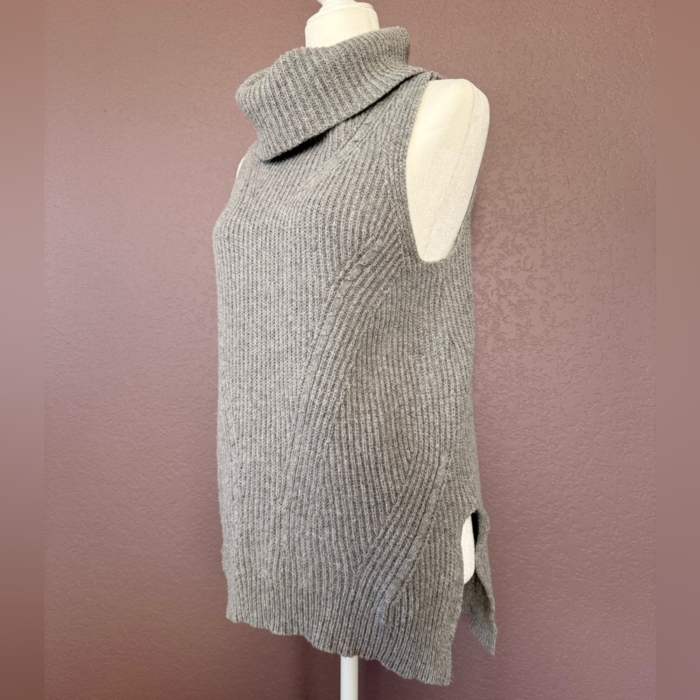 Anthropologie Women's Gray Sleeveless Cowl Turtleneck Sweater